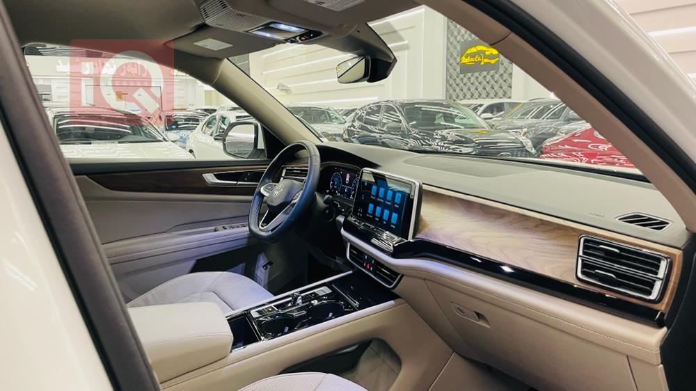 https://cdn.iqcars.ioimage_picker_73C7EC5E-A97A-44C0-A6B9-290EC6F7221F-492-000000286FE55CB3_out.jpg